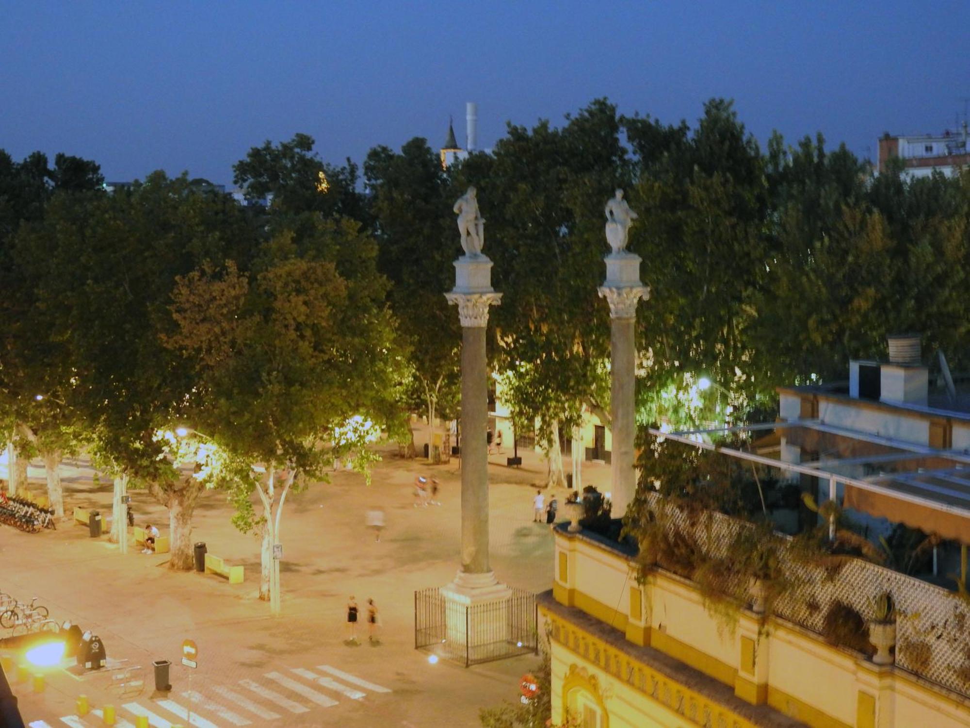 Apartamento En Sevilla Centro Con Vistas A La Plaza Alameda De Hercules - Hasta 7 Personas Εξωτερικό φωτογραφία